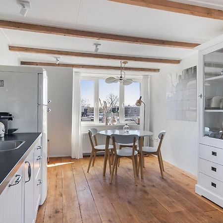 Uniek Verblijf In Herenhuis, Eigen Appartement Op De Tweede Etage Van Ons Huis Leeuwarden Exterior foto